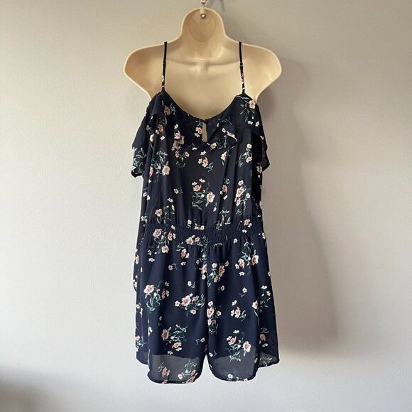 Blu Pepper Floral Romper Size L - Picture 3 of 6